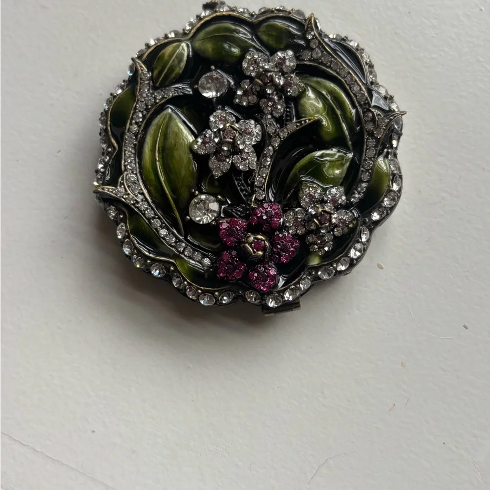 NWT OLIVIA RIEGEL Sophie Compact - Picture 3 of 3